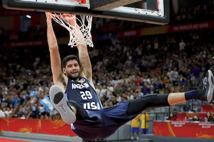 Volcada tras un pase de espalda de Facundo Campazzo en la última jugada de Argentina 69 vs. Rusia 61 en la Copa del Mundo China 2019, que terminaría en medalla plateada para el seleccionado.