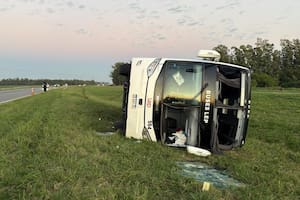 Volcó un micro de larga distancia en la ruta 9: al menos 10 heridos
