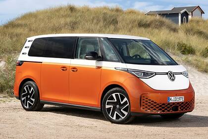 Volkswagen ID Buzz Volkswagen, un ícono. La legendaria Combi de la marca alemana regresa en versión eléctrica, pero con el mismo espíritu que sirvió para convertirla en un modelo inolvidable