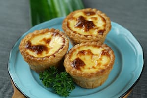 Volovanes rellenos de berenjena