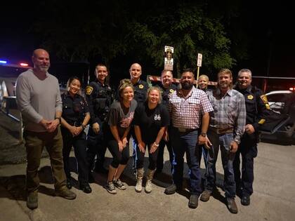 Voluntarios y personal de la policía de Texas colaboró para el hallazgo de Sherryl Noppe.