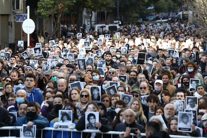 “Volvemos a Pasteur" acto homenaje a las víctimas del atentado a la AMIA, se cumplen 28 años.