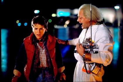 Volver al futuro. La exitosísima película de Robert Zemeckis, de 1985, fue el film más célebre de realidad alternativa