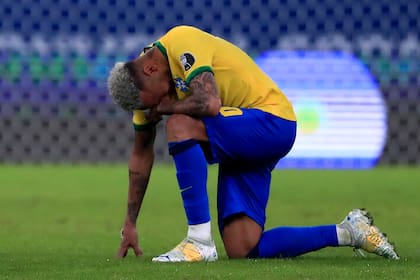 ¿Volverá Neymar? Ausente durante varios meses por una grave lesión, se verá si el astro de Brasil se recupera a tiempo