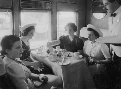 ¿Volverán los tiempos de mantel hasta en el tren?