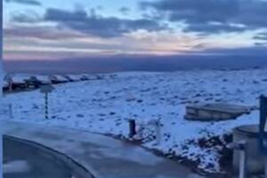 Las asombrosas imágenes del desierto de Atacama cubierto de nieve tras más de 10 años