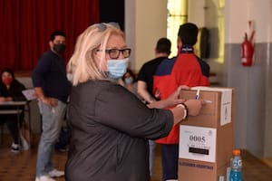 Elisa Carrió votó en Exaltación de la Cruz