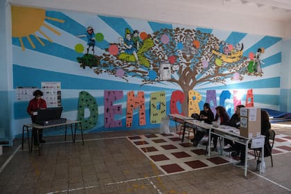 Votación en CABA. Escuela Primaria Común N° 26 “José Mármol”