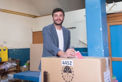 Votó Juan Monteverde en Rosario