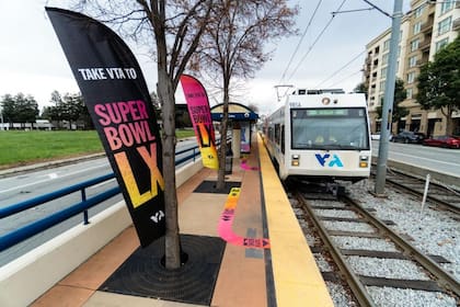 VTA recomienda usar la aplicación Transit para planificar su viaje y administrar las tarifas