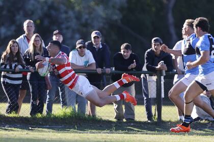 Vuela Ramón Fuentes y consigue el try que da vuelta el resultado a comienzos de la segunda etapa; en esa mitad el campeón fue muy superior al visitante.