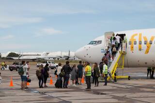 Un avión de Flybondi aterrizó de emergencia por la alarma en un motor