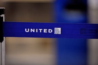 Vuelo de United Airlines a Minneapolis es desviado por un pasajero indisciplinado