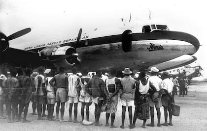 Vuelo inaugural con Iberia de Madrid a la ciudad de Bata, año 1941; Guinea Ecuatorial se independizó de España en 1968