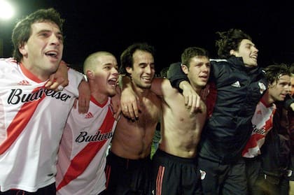 Vuelta olímpica con River en Bahía Blanca, año 2003