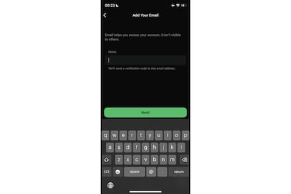 WaBetaInfo confirma que WhatsApp permitirá el uso de un correo electrónico como alternativa al SMS para recibir el código de seis dígitos que permite el inicio de sesión en un dispositivo nuevo