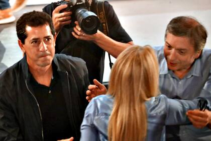 Wado de Pedro y Máximo Kirchner en la asunción de Cristina Kirchner como presidenta del PJ