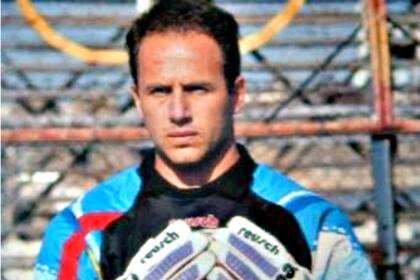 Waldo Wolff, hoy ministro de Seguridad de la Ciudad de Buenos Aires, atajó en los años noventas en Maccabi Kiryat Gat.