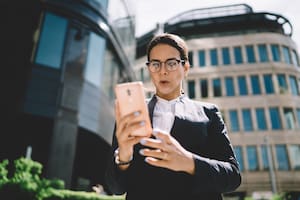 Por qué ahora es posible invertir en acciones de Tesla, Google o Apple 24/7