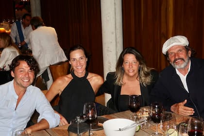 Wally Diamante, Lara Bernasconi, María Claudia Pedrayes y Federico Álvarez Castillo.