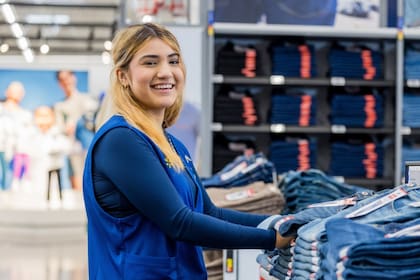 Walmart ofrece descuentos en varias categorías, desde electrónica, ropa y juguetes, por nombrar algunos (Walmart/Archivo)