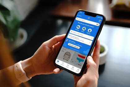 Walmart seguirá con sus operaciones a través de su página en línea (Archivo)