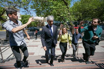 Walter Bento, llegando hoy a los tribunales federales de Mendoza