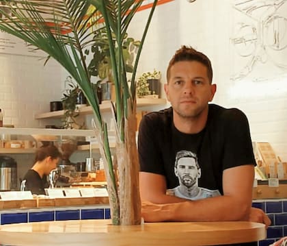 Walter García Díaz, uno de los padres del club, socios del restaurante y ex chef ejecutivo de la cadena Marriott