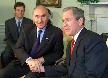 Walter Kerr en un encuentro entre Fernando de la Rúa y George Bush (h)