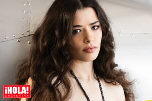 Wanda Brenner, hija de Maria Socas, posa en el Helipuerto del Autodromo de Buenos aires.