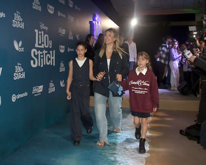 Wanda decidió mostrarse en público con sus hijas en medio de la polémica que se generó por el viaje de Icardi a Turquía con su novia, la China Suárez, y los tres hijos de ella