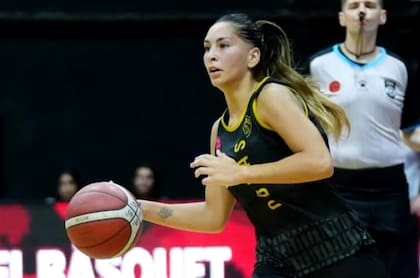 Wanda López, jugadora del Club Atlético Obras Sanitaria, murió tras ser arrollada por un tren en las vías de la línea Roca