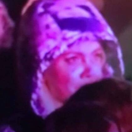 Wanda Nara acompañó a L-Gante en su gira del fin de semana y fueron registrados besándose en un boliche de Quilmes