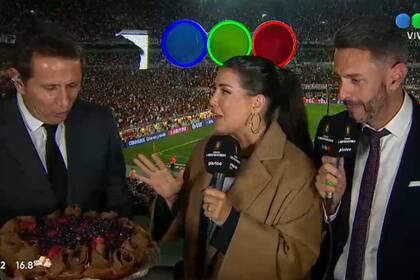 Wanda Nara apareció en la emisión de Telefe de la Copa Libertadores (Foto: Captura de TV / Telefe)