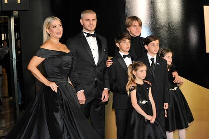 Wanda Nara con sus cinco hijos: Valentino, Constantino, Benedicto, Francesca e Isabella