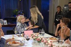 Wanda Nara entró a saludar a Mirtha
