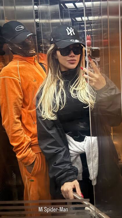 Wanda  Nara estuvo presente en el festejo de cumpleaños íntimo que organizó la Mafilia para L-Gante