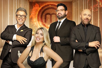 Wanda Nara junto al jurado de MasterChef Celebrity