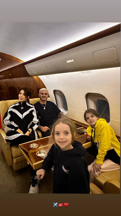 Wanda Nara, Mauro Icardi, sca e Isabella rumbo a Estambul (Foto: Instagram @wanda_nara)
