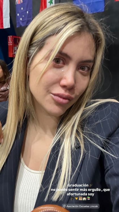 Wanda Nara se mostró emocionada en las redes sociales tras la graduación de sus hijas