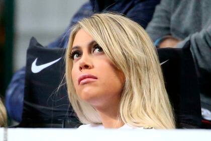 Wanda Nara siguió el partido de Inter, y a su mardio, desde la tribuna, como siempre. ¿Seguirán allí o se mudarán a Juventus?