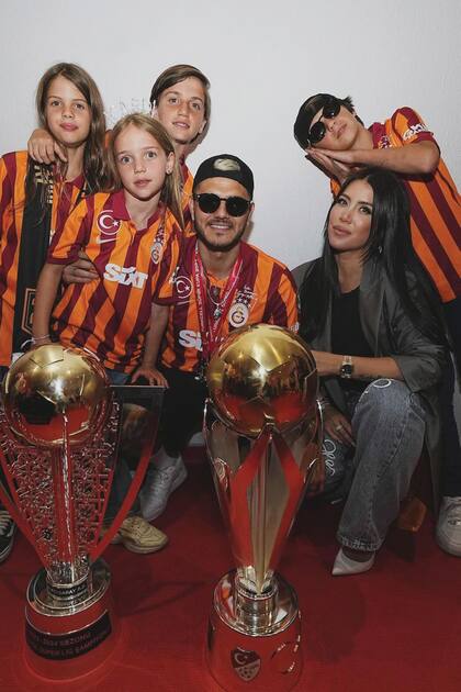 Wanda Nara y Mauro Icardi, en famillia