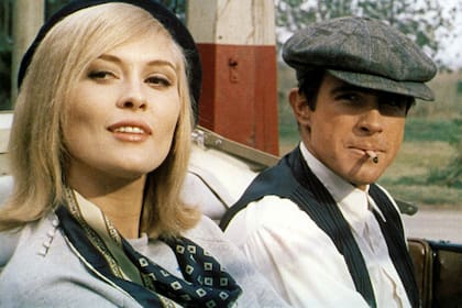 Warren Beatty y Faye Dunaway protagonizaron Bonnie y Clyde, de Arthur Penn, el film que la demandante menciona en sus documentos