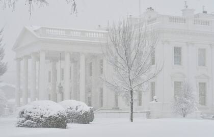 La Casa Blanca cubierta de nieve