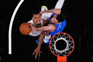 Wembanyama responde de nuevo; los Spurs vencen a los Thunder y empatan 2-2 la final del Oeste