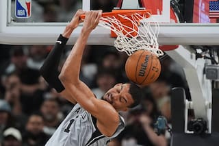 Wembanyama y Fox impulsan a Spurs en triunfo 145-120 sobre Rockets