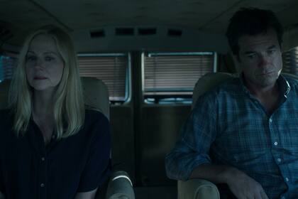Wendy Byrde (Laura Linney) y Marty Byrde (Jason Bateman)