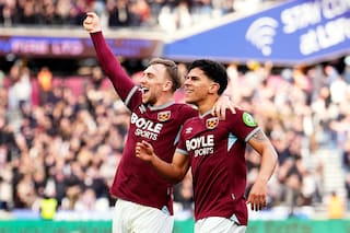 West Ham vence a Sunderland y logra dos victorias seguidas en su lucha por la permanencia