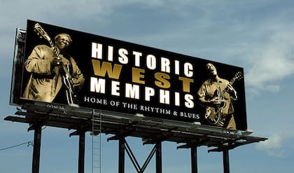 West Memphis es el hogar de KWEM Radio, una histórica estación de radial que ha influido significativamente en la música R&B