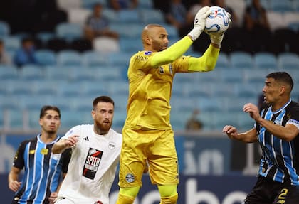 Weverton es una las figuras que tiene Gremio de Brasil